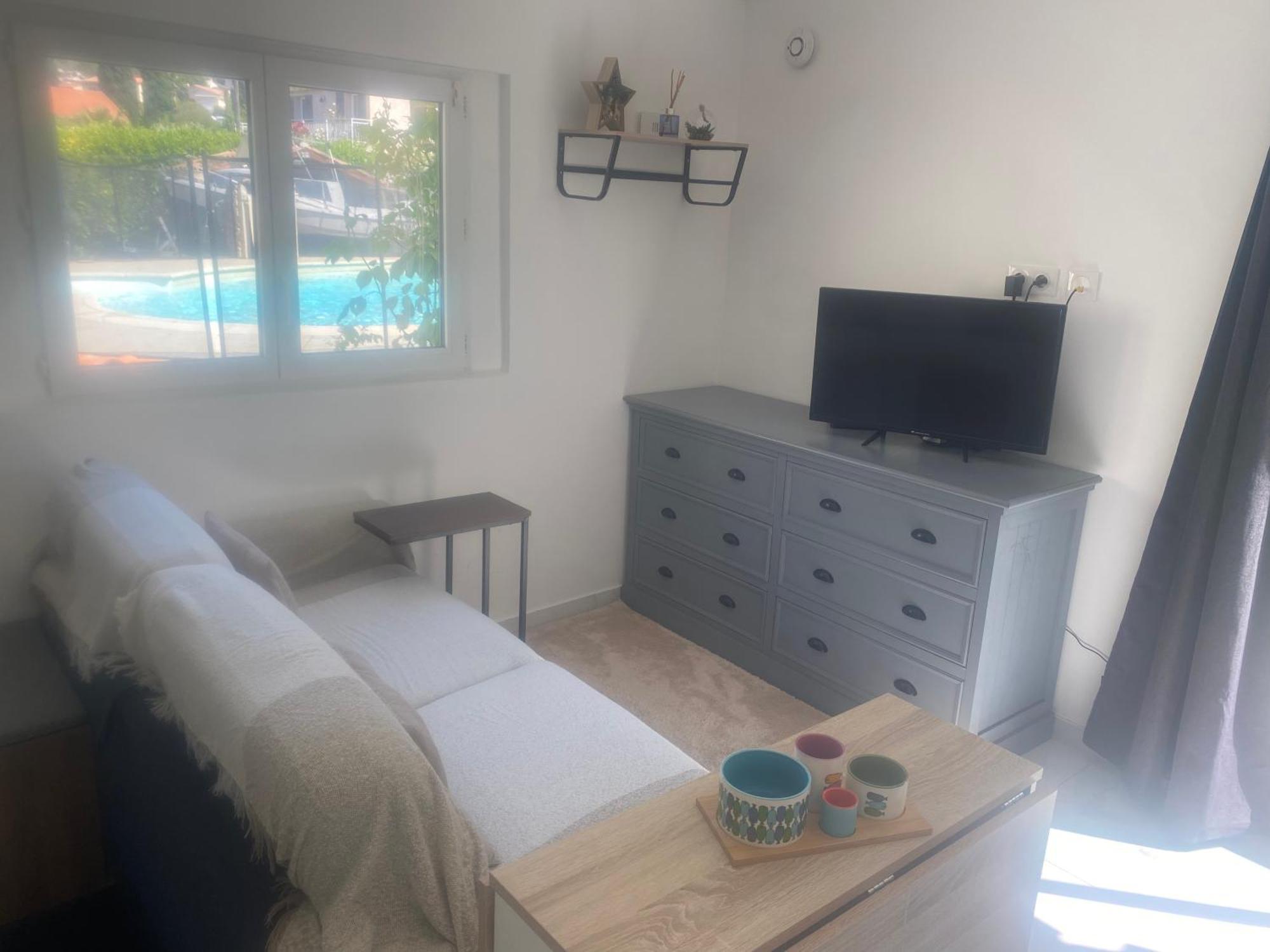 וילנב-לובה Studio Climatise Avec Piscine Et Jardin מראה חיצוני תמונה